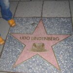 Hamburg: Original Kiez Tour in German with Eddy Kante - The Unique Perspective of Eddy Kante as Guide