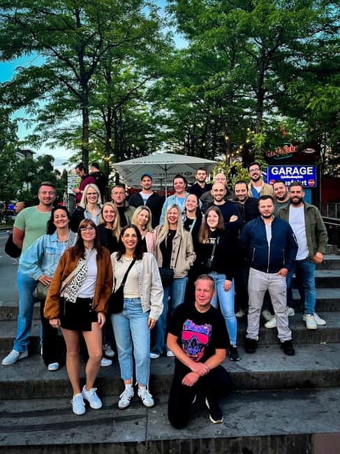 Hamburg: Pubcrawl & Nightlife Tour at St.Pauli - Visiting the District’s Top Bars in the Reeperbahn