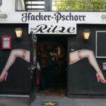 Hamburg: Red- & Bluelight - Private guided Reeperbahn Tour - Starting at Beatles-Platz: Hamburg’s Musical Roots