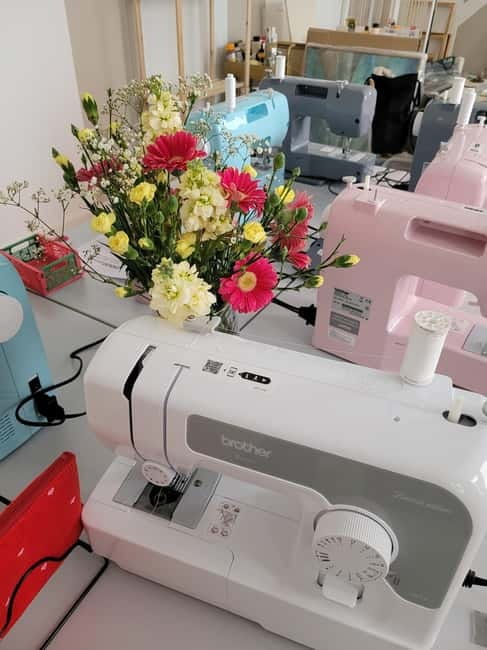 Hamburg: sew your own cosmetic bag as a souvenir from HH - Warm-Up with a Corduroy Scrunchie