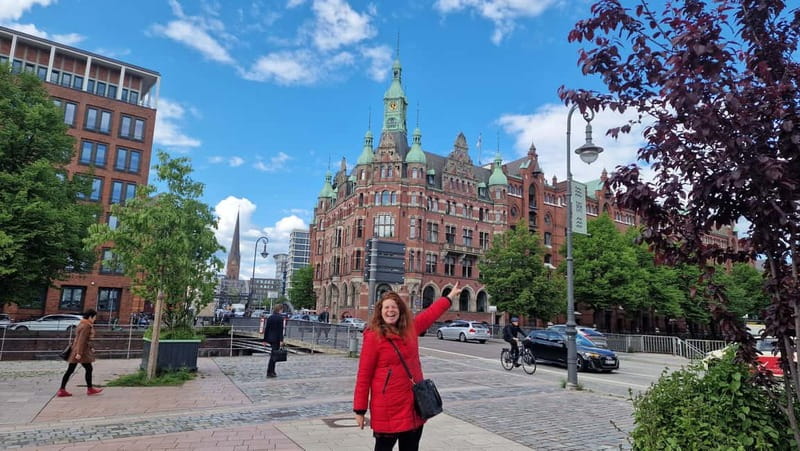 Hamburg: Speicherstadt, HafenCity + Elbphilharmonie Tour - Meeting Point and Tour Logistics in Hamburg