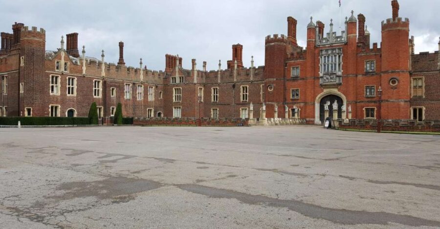 Hampton Court Palace Private Tour with Fast Track Pass - The Journey Begins in Soho