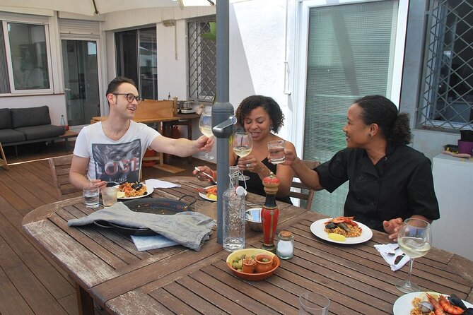 Hands-on Fideua or Paella Class in Barcelona in a Local's Home - Meet Nicole: A Passionate Guide and Chef in Barcelona