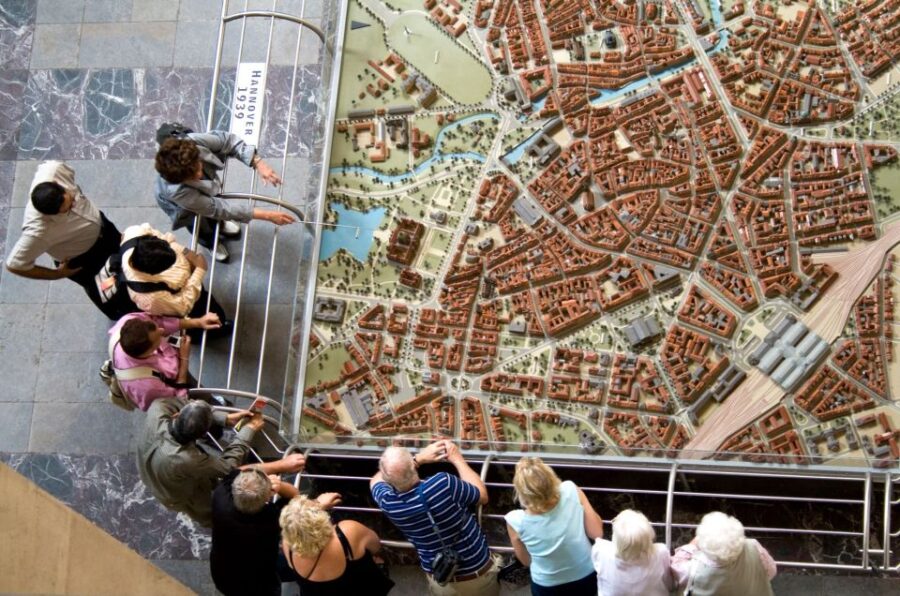 Hannover: New Town Hall exclusive Guided Walking Tour - Behind-the-Scenes Access to the New Town Hall’s Restricted Areas