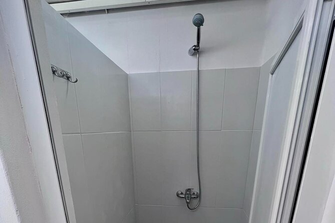 Happy Camping Berat - Detailed Facilities: Showers, Toilets, and Laundry