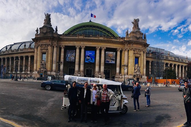 Heart of Bohemia Tour / duration 2H - from 1 to 6 passengers - Exploring the Iconic Arc de Triomphe and Champs Elysées