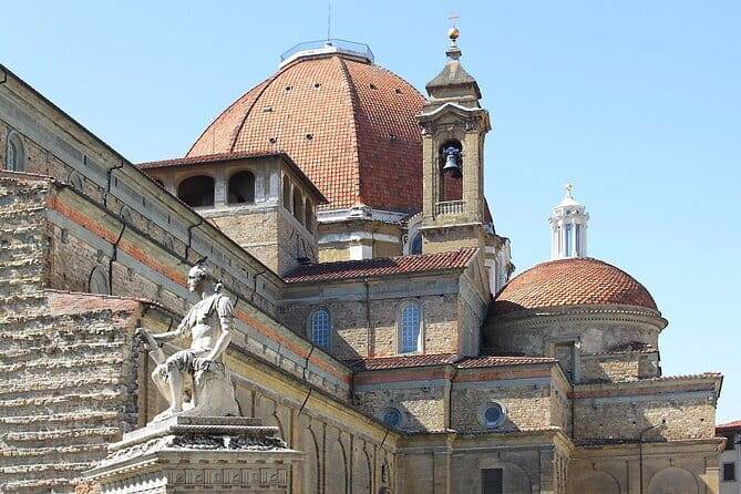Heart of Florence Guided Walking Tour - Admiring Florence’s Medieval Fortifications and Markets
