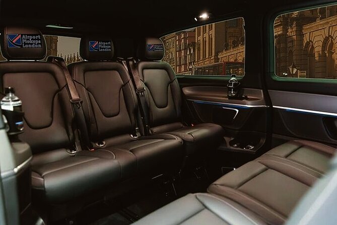 Heathrow Airport to Brighton private taxi transfers - Heathrow Airport Pickup: Seamless Flight Tracking and Arrival Coordination