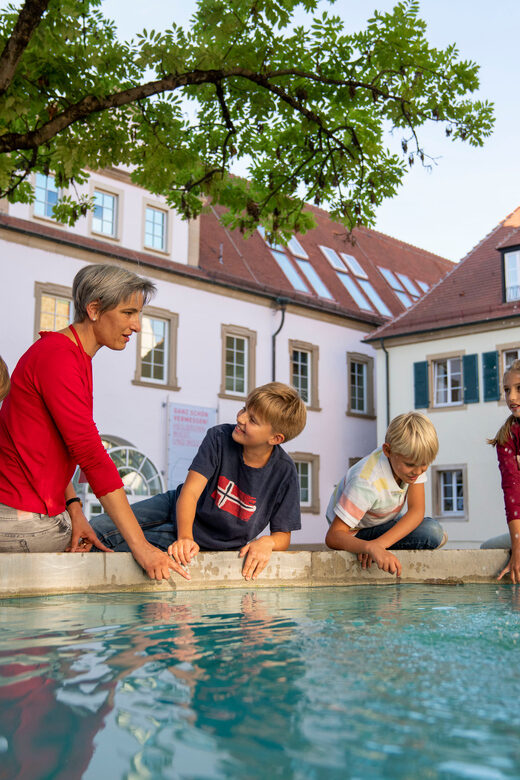 Heilbronn: Kleine Citytour am Samstag - Starting Point at Heilbronn Marketplace During Market Time