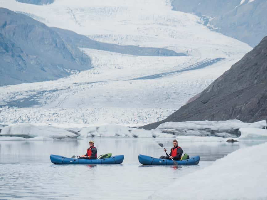 Heinabergslón Glacier Lagoon Kayak and Hike - Exploring the Iceberg-Filled Heinabergslón Glacier Lake