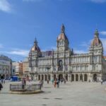 Hello La Coruna: Private 2-Hour Intro Walk with Local Guide - Starting at the Obelisco: The City’s Landmark