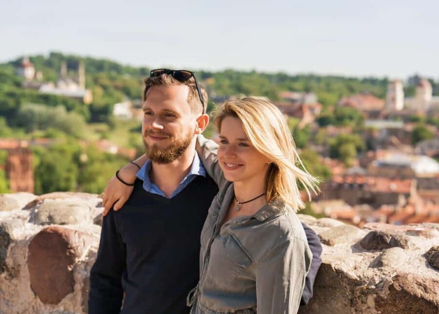 Hello León: Private 2-Hour Intro City Walk with Local Guide - Meeting at León Cathedral: The Starting Point for an Authentic Walk