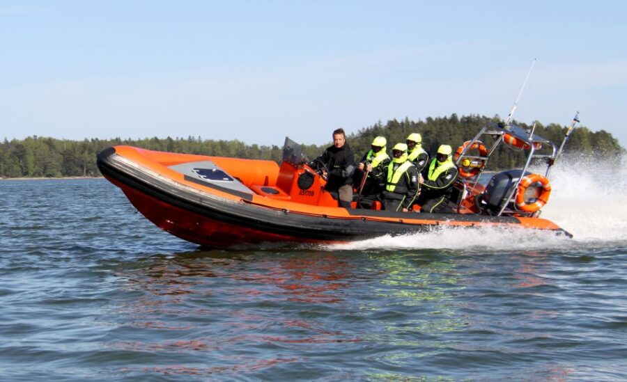 Helsinki: Archipelago RIB Boat Tour with BBQ Lunch and Sauna - Navigating Helsinki’s Archipelago: A Speed Boat Adventure