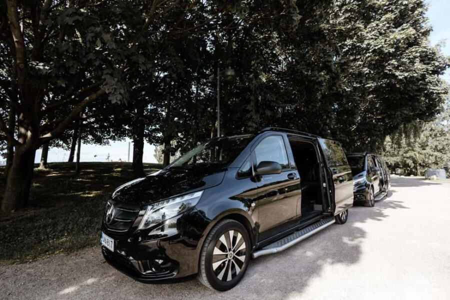 Helsinki Sightseeing With Private Car - Discover the Charm of Esplanadi and Market Square