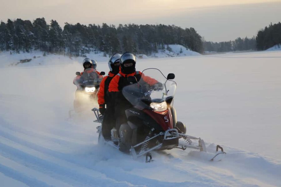 Helsinki: Snowmobile Tour with Lunch and Transfers - Experience the Arctic Adventure: Snowmobiling in Helsinkis Frozen Archipelago