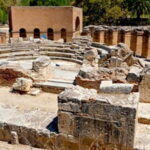 Heraklion: Matala & Zaros Hidden Treasures Day Trip - Exploring Phaistos: The Minoan Ancient City