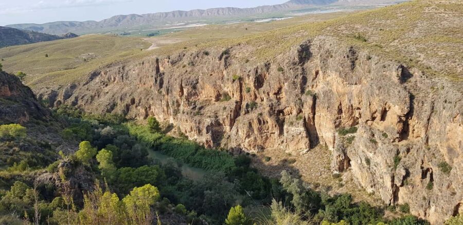 Hiking in the Almadenes Gorge - The Climb to Sierra de la Albarda and Its Panoramic Rewards