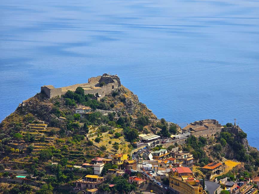 Hiking tour from Taormina to Castelmola on foot - Starting Point at Porta Catania in Taormina