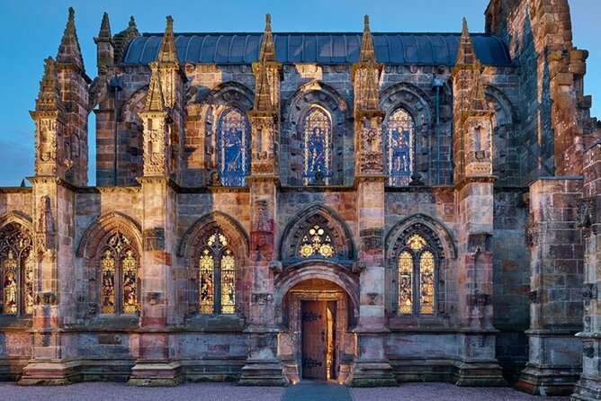 Historic Edinburgh and Rosslyn Chapel Full-Day Private Tour in a Premium Minivan - Exploring Edinburgh’s Top Landmarks with a Private Guide
