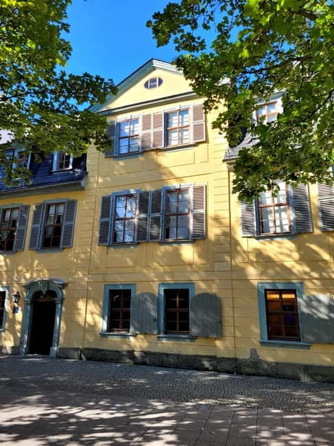 Historical tour of Weimar, Goethe's city in French - Discovering Weimar’s Roots at Goethe and Schiller Houses