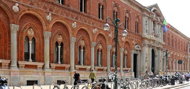 History of Asylums, Spiritism and Mental Health in Milan. - Starting Point and Tour Length in Milan