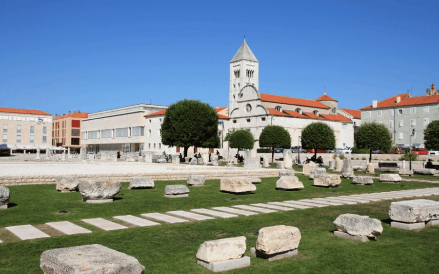 History Walking Group Tour in Old Center of Zadar - Starting at Five Wells Square: The Meeting Point in Zadar’s Old Town