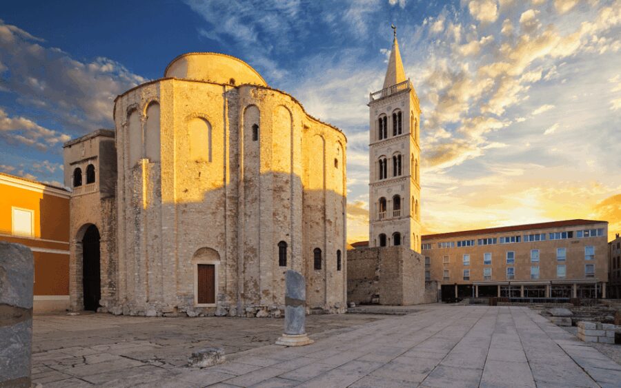 History Walking Tour in Old Center Zadar with Licenced Guide - Meeting at Five Wells Square and Tour Start