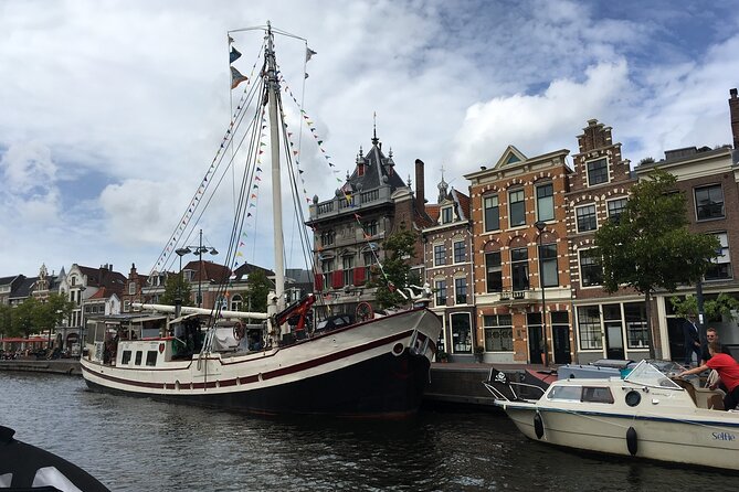 Holland Four City Charm Tour - Private Day Tour - The Hague’s Political and Royal Landmarks