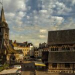 Honfleur Private Walking Tour With A Professional Guide - Exploring Honfleur’s Role in the Hundred Years’ War