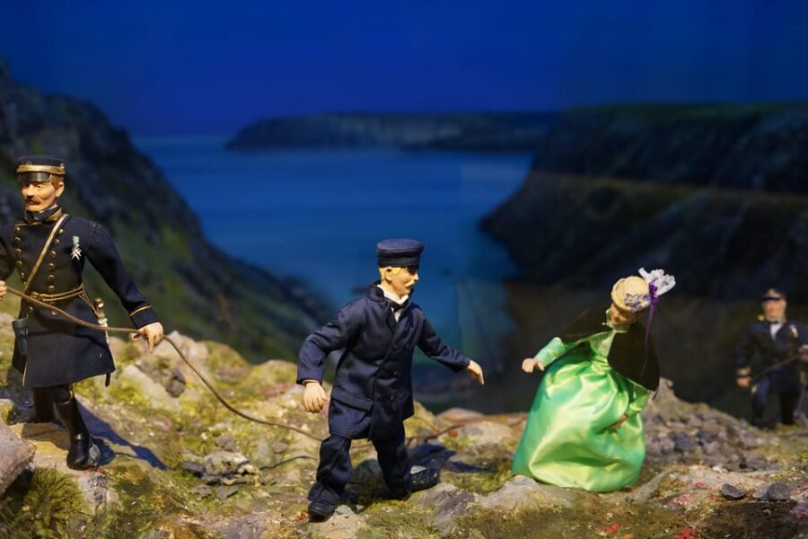 Honningsvåg: North Cape Summer Tour with Sami Family Visit - The Scenic Journey to the North Cape