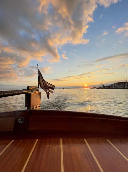 Hop on board an old Venetian boat - The Return to Zattere and Overall Pacing