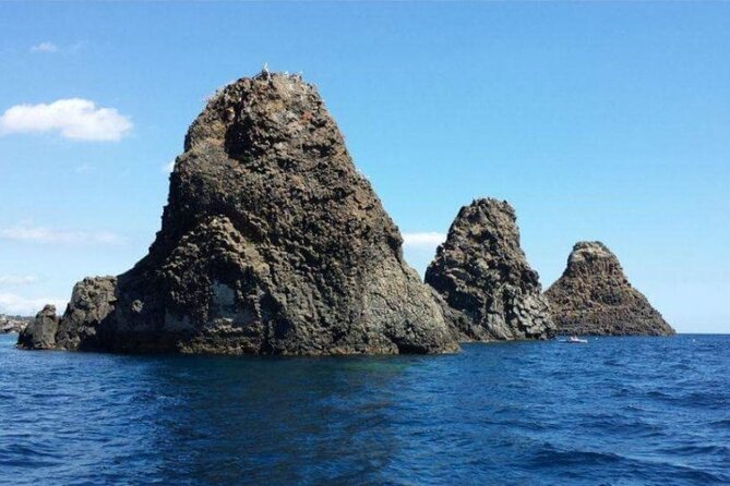 Hop on hop off Catania-Acicastello-Acitrezza panoramic bus - Stops at Aci Castello and Acitrezza