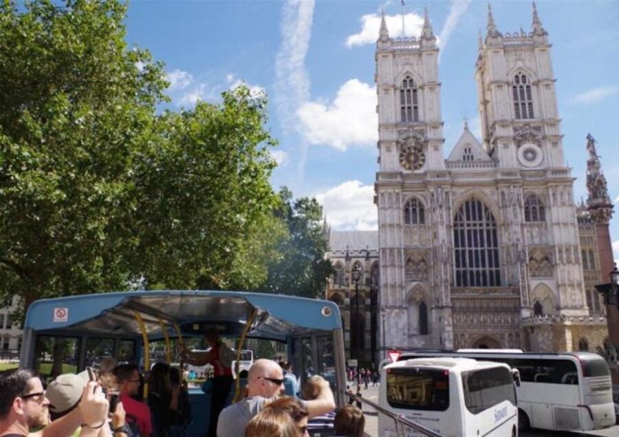 Hop-on Hop-off London Bus Tour & Westminster Abbey - The Benefits of the Hop-on Hop-off Bus Experience