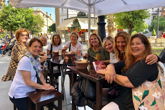 Horse-Drawn Carriage Ride through Seville - Exploring Seville’s Iconic Plaza de España