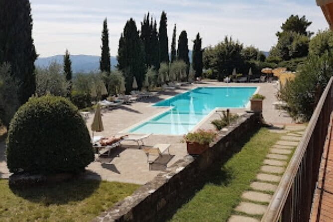 Horseback ride and Poolside Day chillout with Tuscan Lunch - Horseback Riding on the Tuscan Hills: A Guided 1.5-Hour Adventure