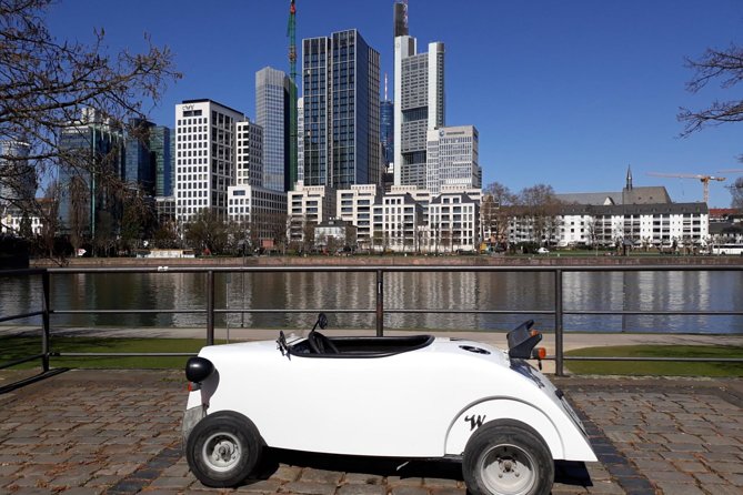 Hotrod Tour Frankfurt - Driving through Frankfurt’s Ports and Skyline Views