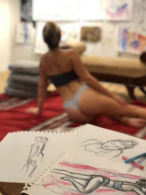 Human Drawing Experience in the Heart of Palma's Old Town - The Role of the Instructor in Enhancing Your Drawing Skills
