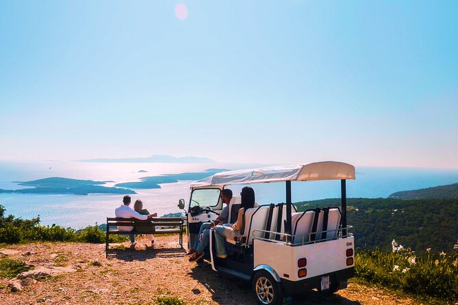 Hvar Adventure Tour: Explore with a 4-6 Seater eTuk Tuk Rickshaw! - Exploring Malo and Velo Grablje Villages