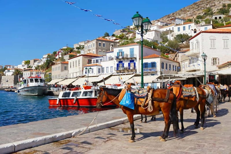 Hydra Island Trip from Athens with Ferry Tickets Included - The Ferry Ride and Onboard Comforts
