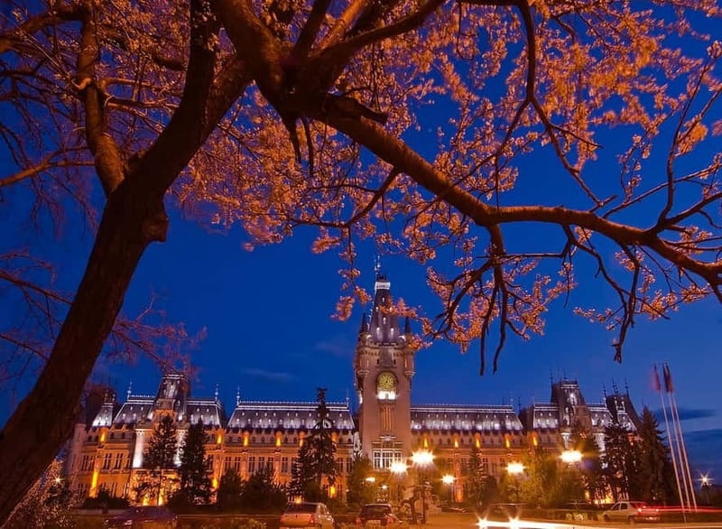 Iasi Walking City Tour - Visiting Strada Cuza Vod – A Historic Pedestrian Street