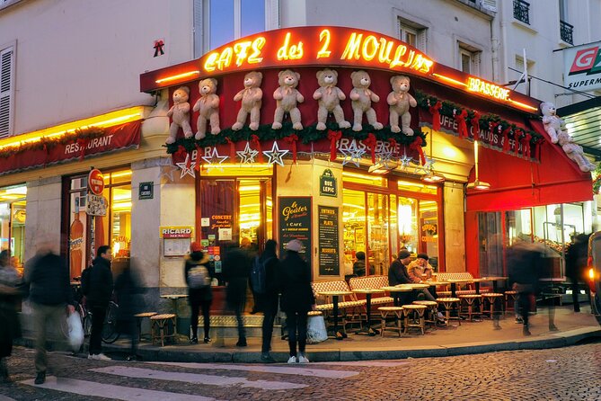 Iconic Amelie Movie Locations - Private Tour with Friendly Guide - Exploring Amelie’s Favorite Market: Au Marché de la Butte