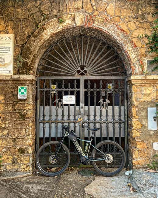 Iglesias: Rent a mountain bike with pedal assist - Picking Up Your Bike at NonnAdele Guest House in Iglesias