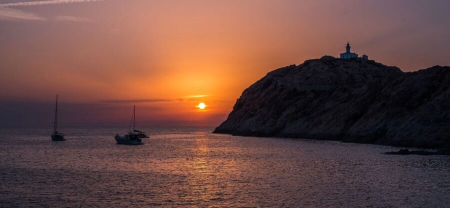 Ile Rousse : Sunset aperitif - Scenic Views of Pietra Islands and Red Rocks at Sunset
