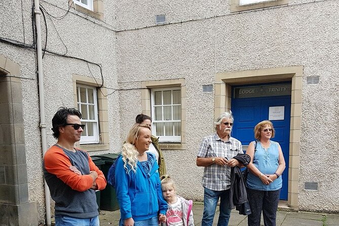 In and Out the Dusty Closes - The Guides Behind the Stories