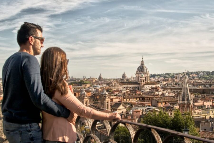 In Rome like a star: e-bike tour with photo shoot - From the Green Oases to the Historic Landmarks