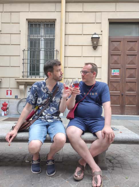 In Turin a walking tour between art and wine tasting - Starting Point at Piazza Corpus Domini