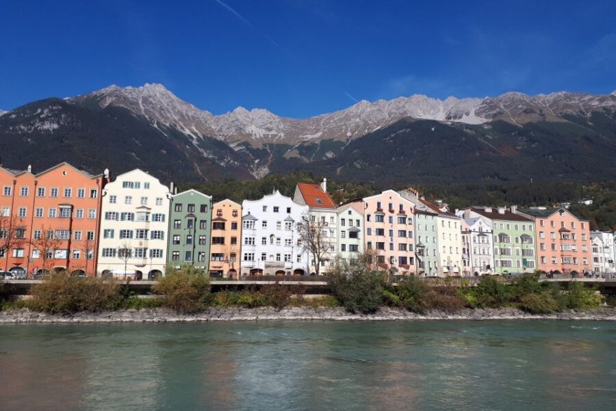 Innsbruck: Express Walk with a Local in 60 minutes - Starting Point at the Helbling Haus