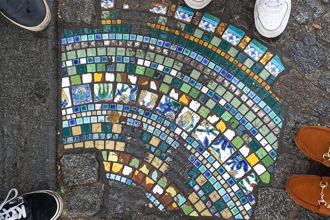 Invader Hunt - Street Art Tour of le Marais - Discovering Fontaine Stravinsky and Its Street Art