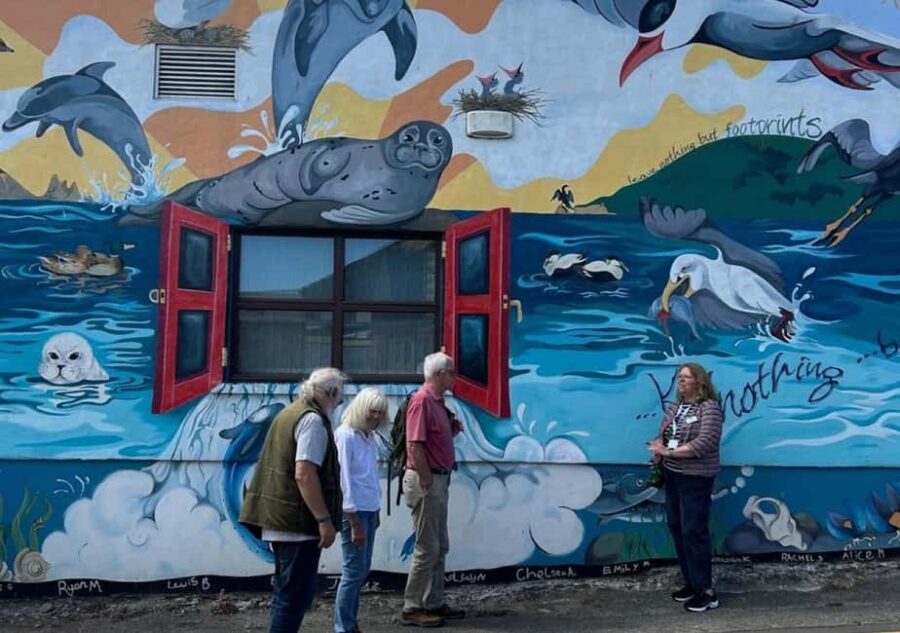 Invergordon: Hidden History Walking Tour With a Guide - Admire the Town’s Artistic Murals and Highland Culture