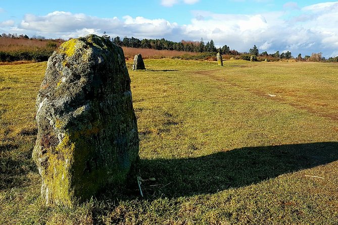 Invergordon Outlander - Visiting Clava Cairns and Scottish Burial Sites